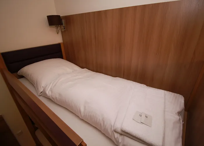 Slamba Hostel