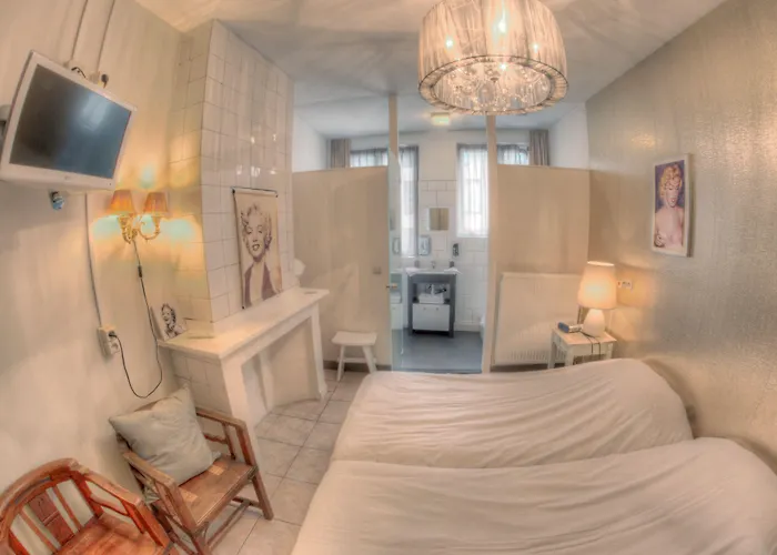Hotel Urban Dreams