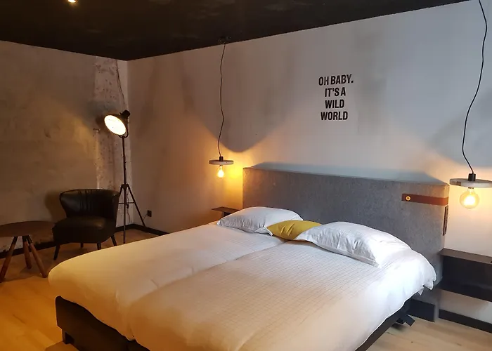 Upstairs Hotel