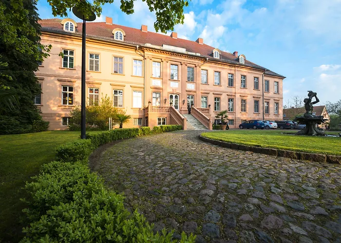 Schlosshotel Rühstädt Garni - Natur&Erholung an der Elbe
