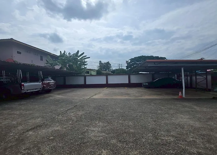 Phaiboon Hotel & Resort