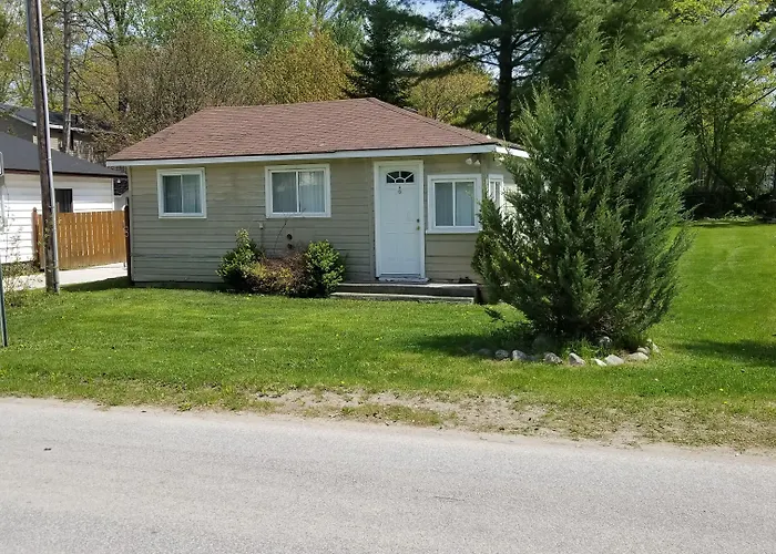 Wasaga Beach Inn And Cottages