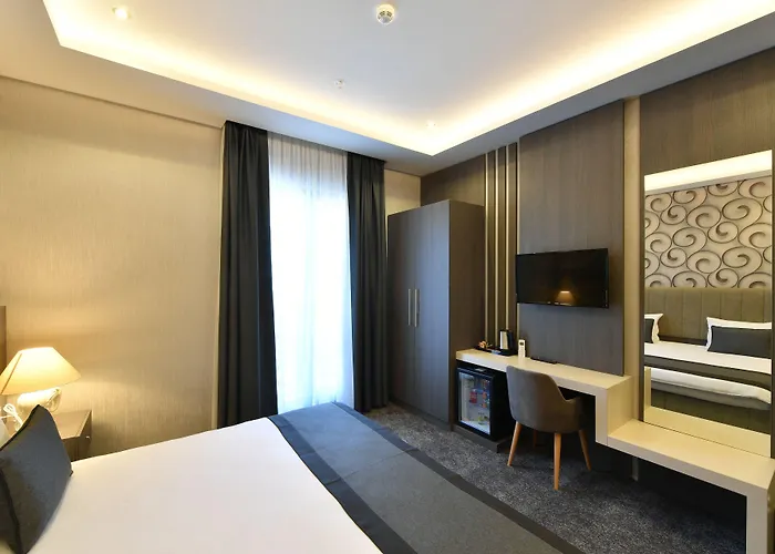 D'Lux Boutique Hotel