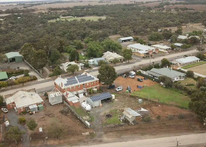Kaneira Hotel