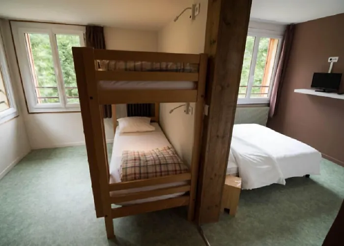 1861 Chatel Hostel