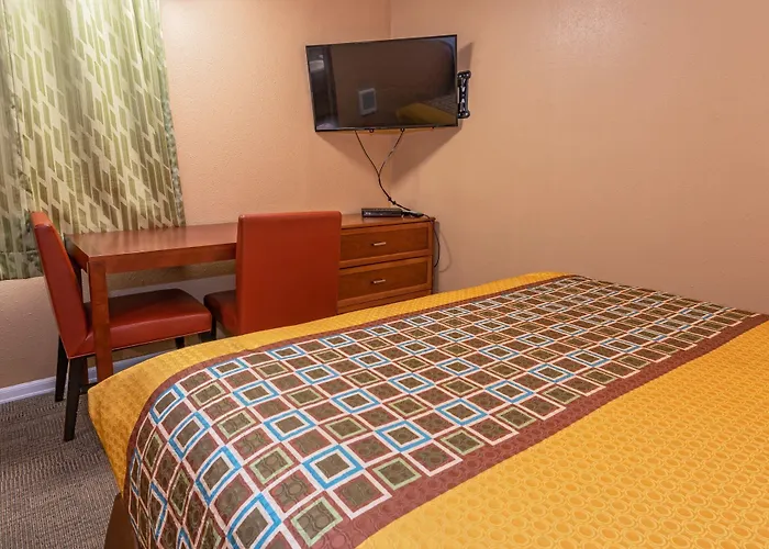 Far West Motel