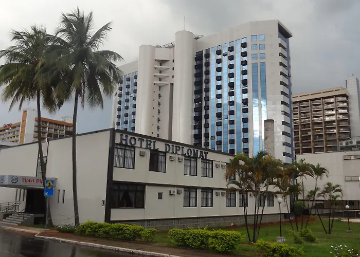 Hotel Diplomat By Bsb Inn