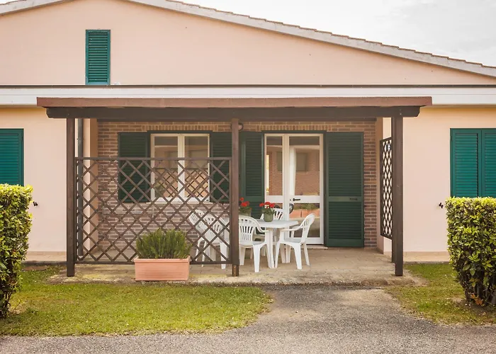 Villaggio Turistico La Cecinella