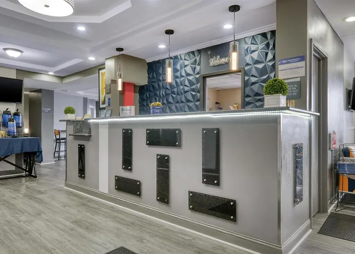Best Western Inn At The Rochester Airport