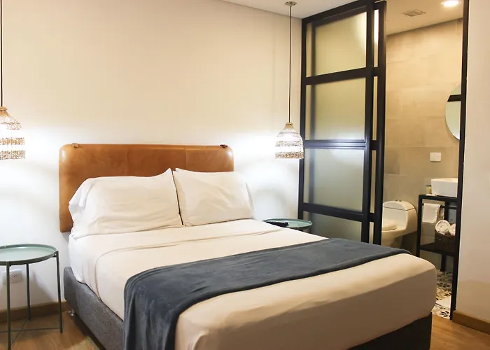 574 Hotel