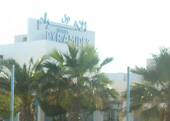 Les Pyramides