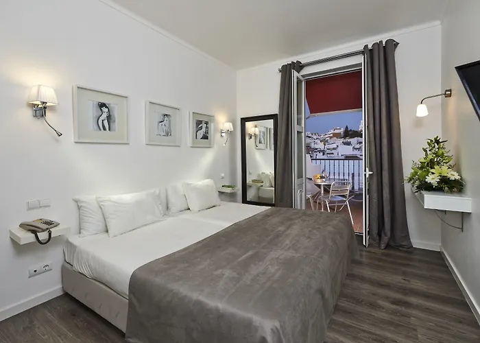 Albufeira Beach Hotel By Kavia