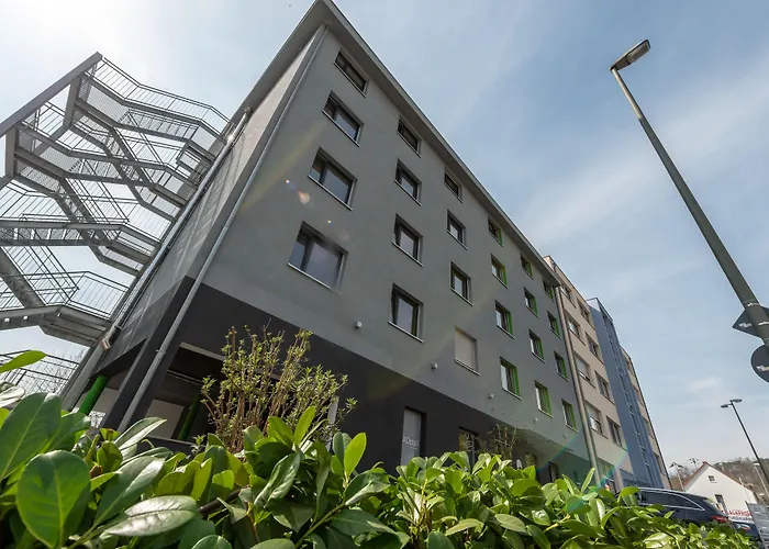 a2 HOTELS Plochingen