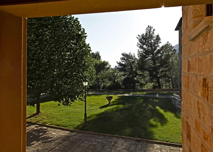 Hotel Monasterio De Leyre