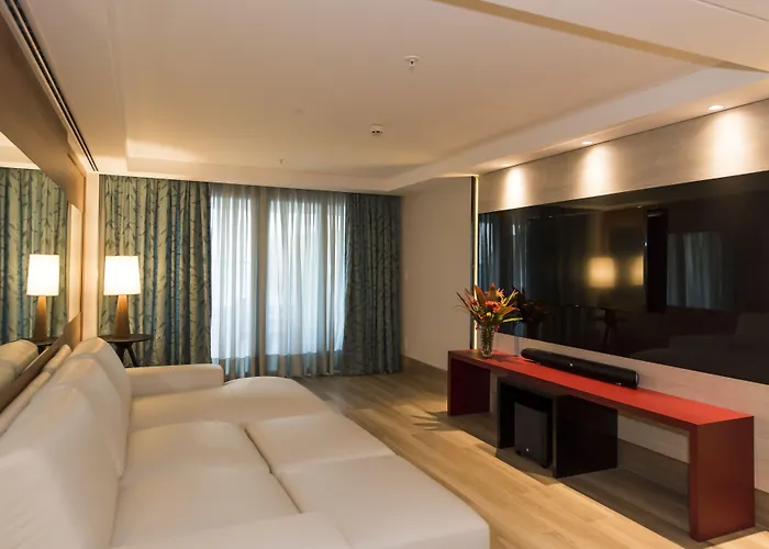 Vogal Luxury Beach Hotel & Spa