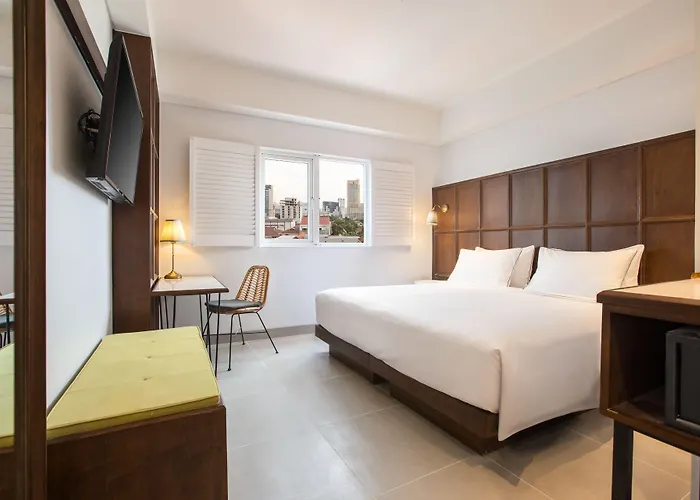 Kampi Hotel Tunjungan - Surabaya
