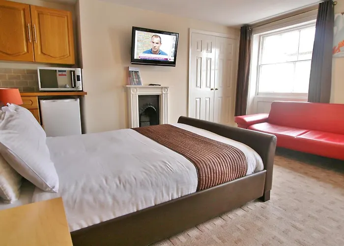 Central Hotel Cheltenham