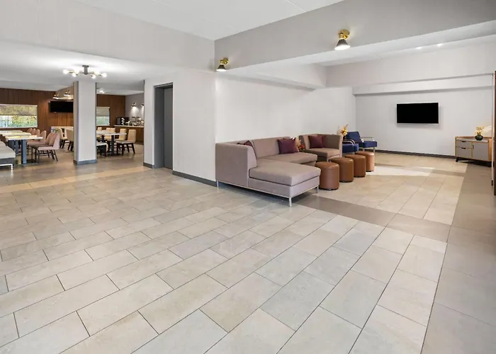 Wingate By Wyndham Pittsburgh New Stanton