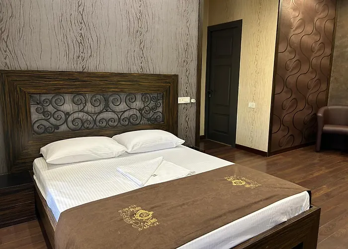 Hotel Roma & Tours