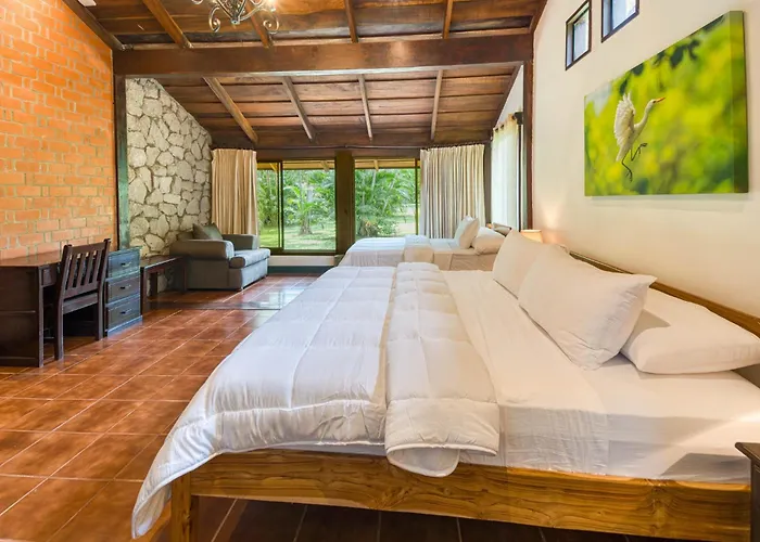 Hacienda La Pacifica Eco-Lodge