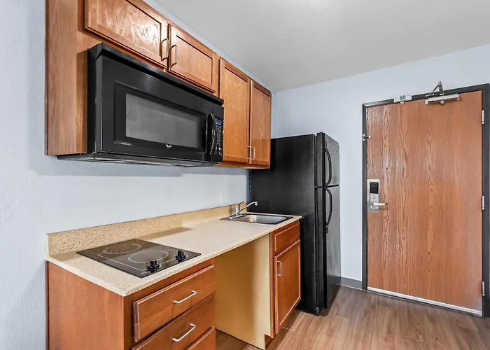 Birch Hill Suites Clarksville-Louisville North