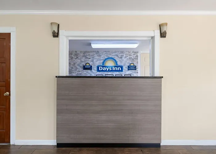 Days Inn By Wyndham Canton