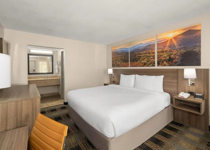 Days Inn By Wyndham Canton