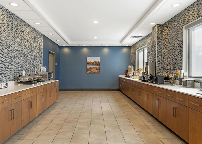 Best Western Plus Isanti