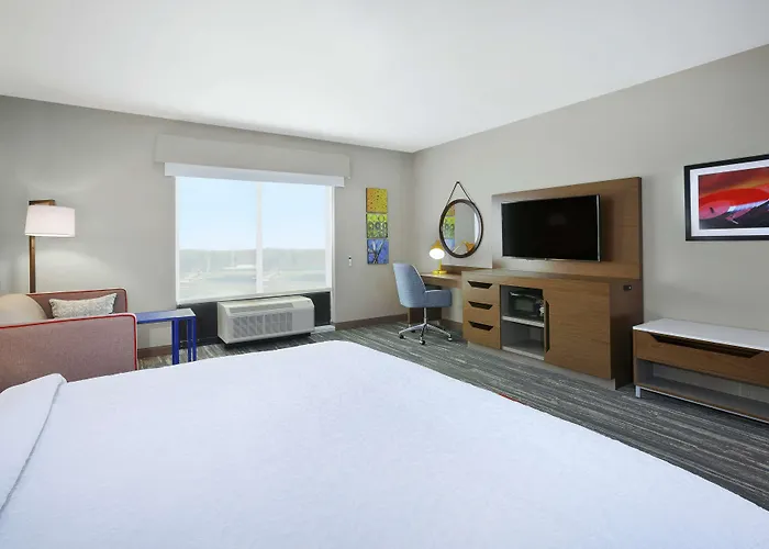 Hampton Inn & Suites Grandville Grand Rapids South