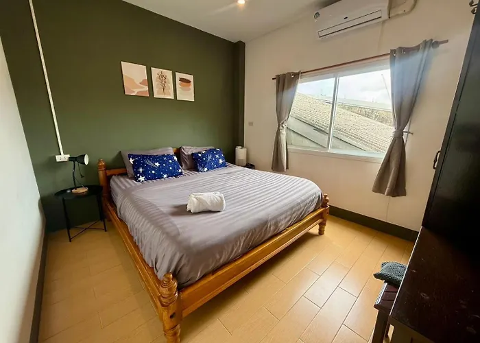 Niece Hostel Phuket - Bangtao Beach
