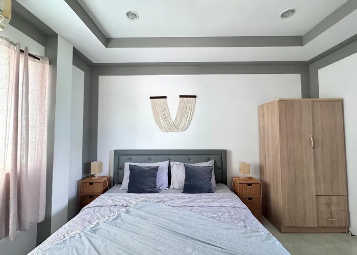 Sea Dreamer Beachfront Apartments