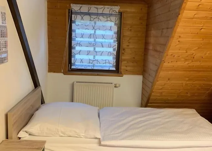 Ab Apartment - Zimmer Mit Gemeinschaftsraeumen In Uhingen