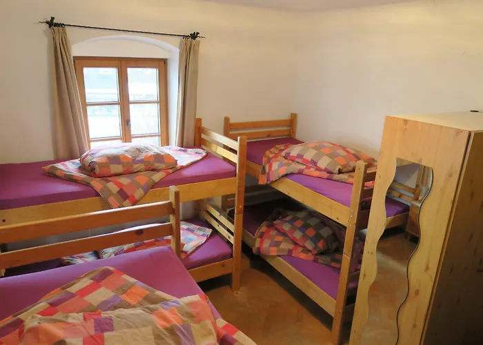 Snowbunnys Backpackers Hostel