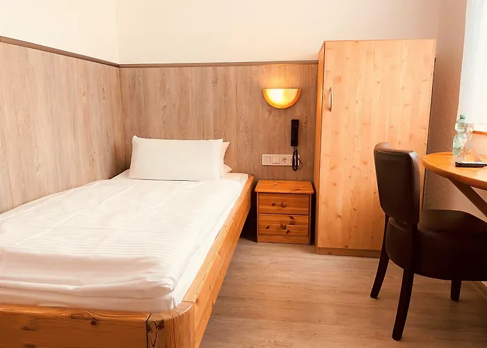 Hotel Orthwein -kostenfreie Parkplätze-