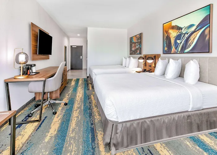 La Quinta Inn & Suites By Wyndham Terrell