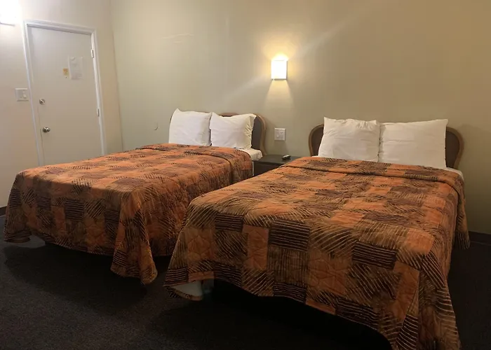 Ventura Beach House Motel
