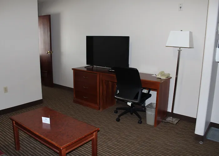 Foxwood Inn And Suites