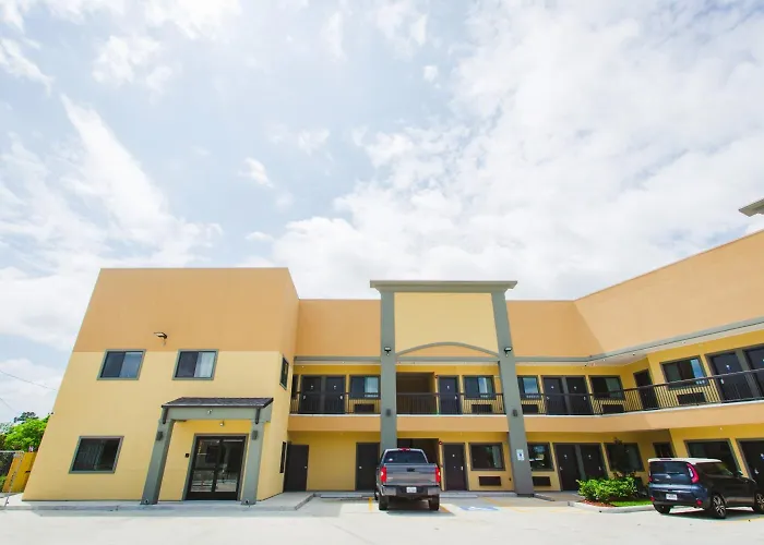 Scottish Inn & Suites