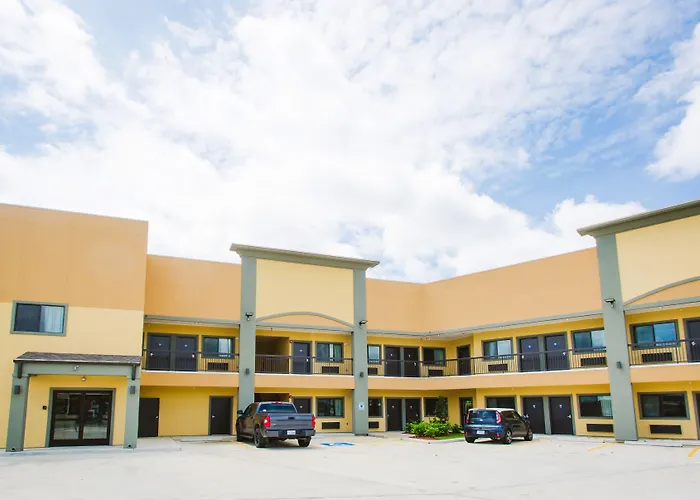 Scottish Inn & Suites