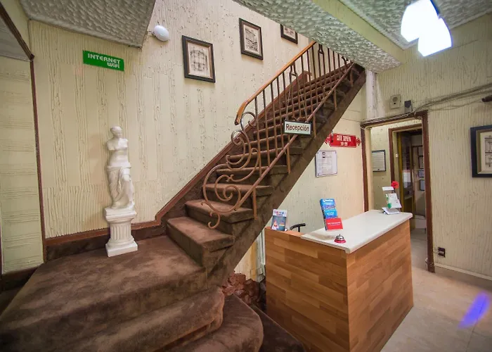 Hotel Sahara Inn