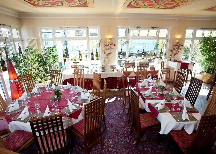 Hotel Henry