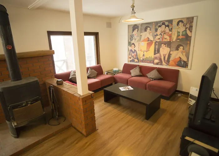 Annupuri Mountain View Lodge