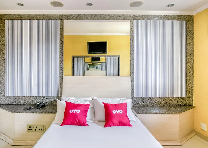 OYO Nobs Hotel, São João de Meriti
