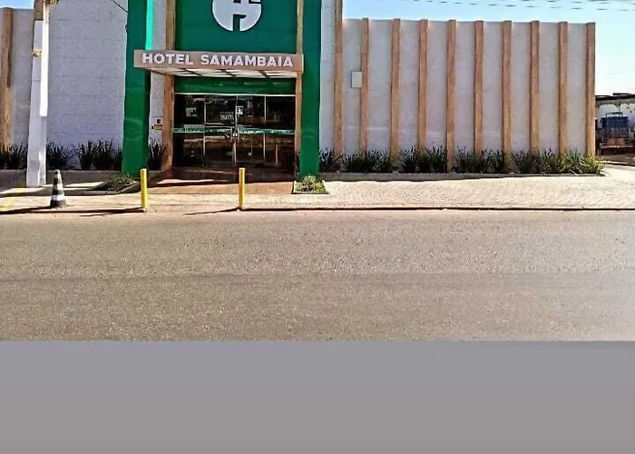 Hotéis de Indiara