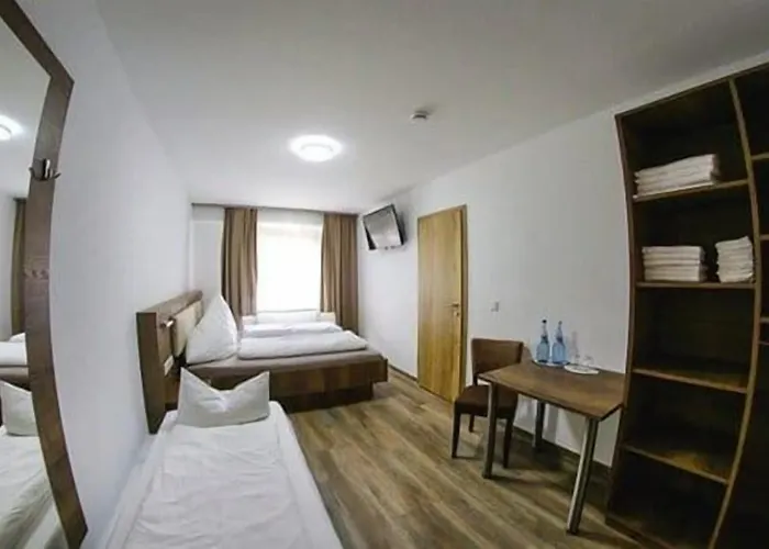 Look Hotel & Rooms