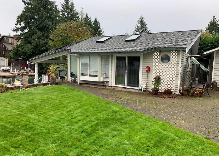 Lake Tapps Bungalow