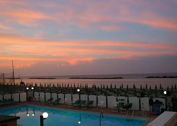 Hotel Apollonia Sea View & Beach Pool