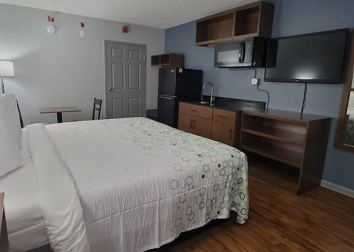 Hometowne Studios By Red Roof Egg Harbor-Atlantic City Airport