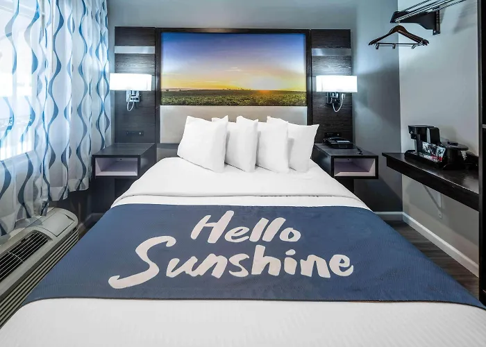 Days Inn By Wyndham Galt - Elk Grove South