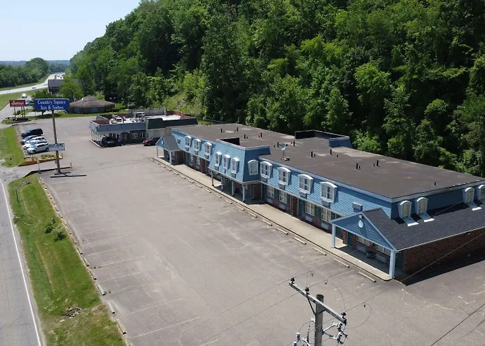 Country Squire Inn And Suites